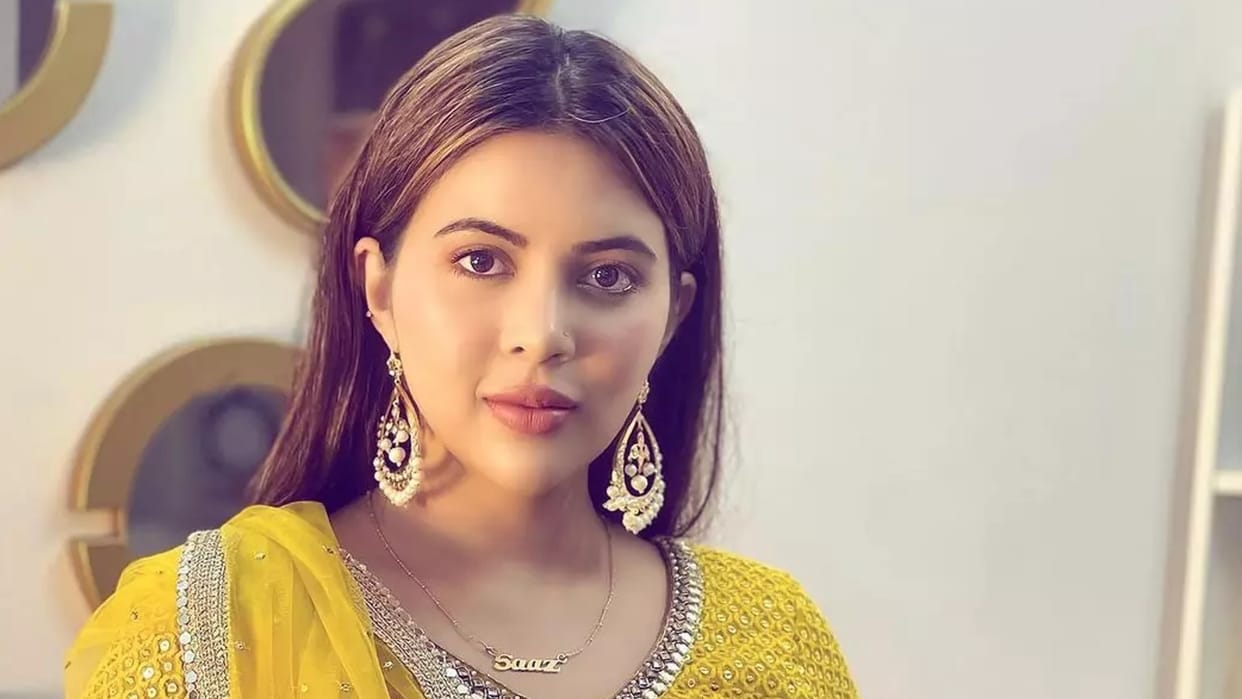 Bhojpuri actress sahar afsha who worked with khesari lal quit film industry after sana khan zaira wasim