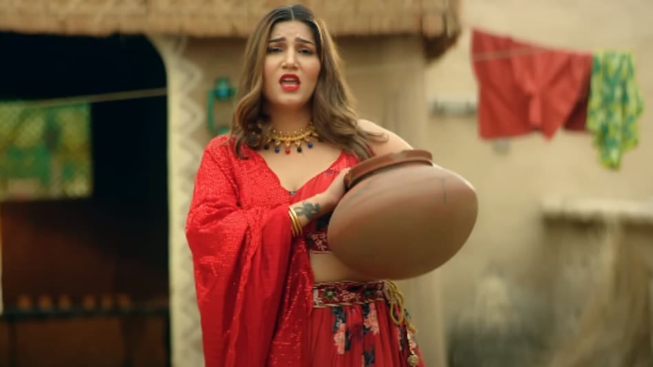 Sapna Chaudhary danced fiercely on the her new song Mast Malang video went viral on internet