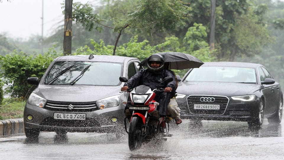 Delhi NCR air improved due to rain Ghaziabad was the cleanest with 26 AQI