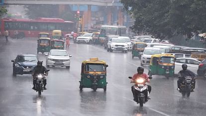 Weather Update Rain With Strong Wind Start In Delhi NCR