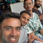 पर्थ के स्टेडियम में भारतीय खिलाड़ी