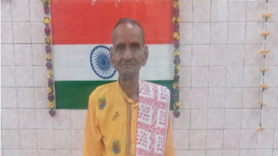 Jhansi: Former Prime Minister Deve Gowda's Hindi teacher Brijmohan Mishra passed away