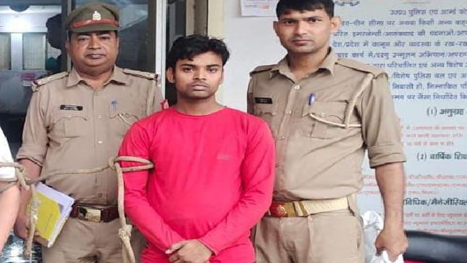 man arrested for making duplicate shoes in the name of the company in agra