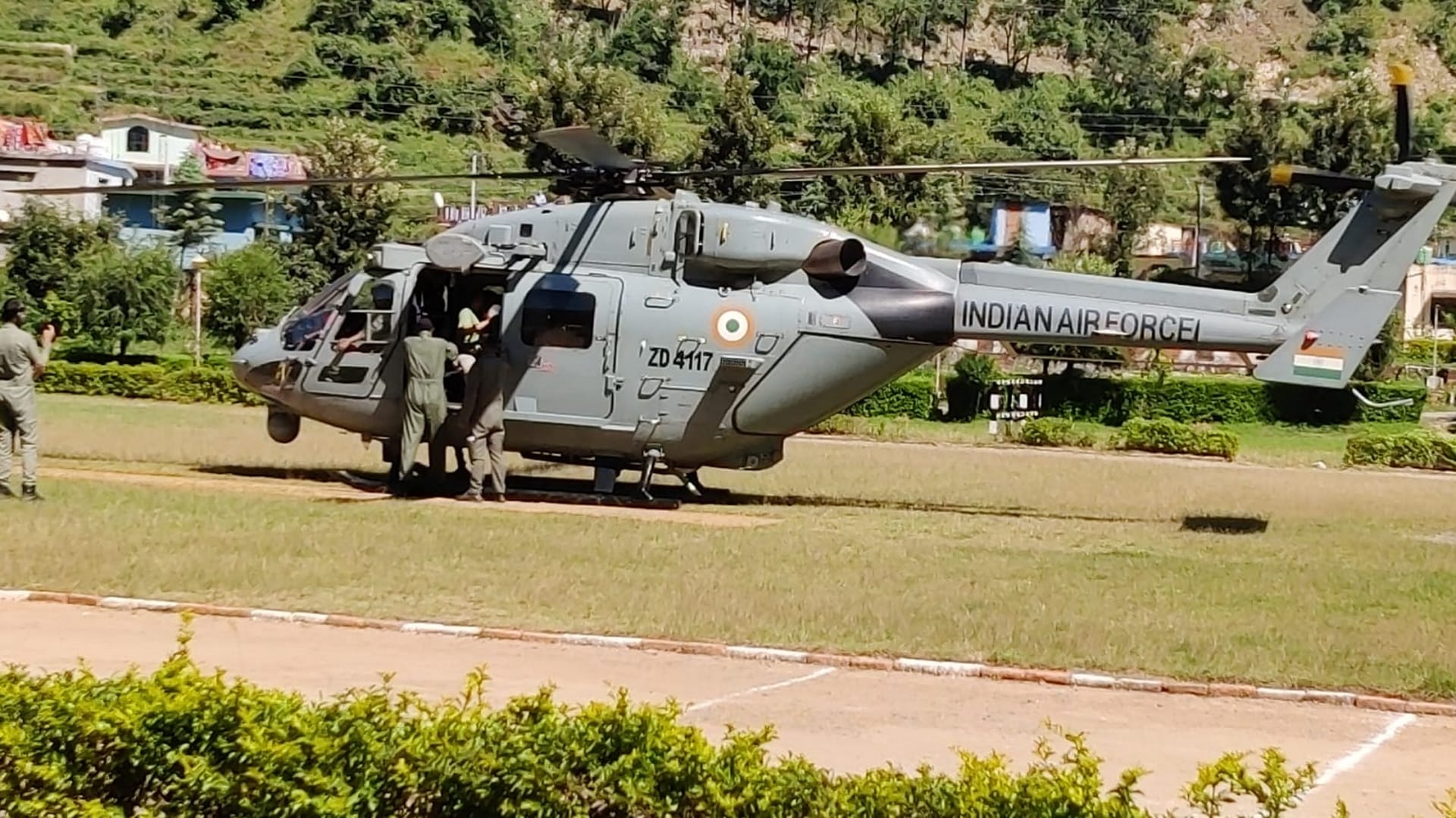 Uttarakhand Avalanche: Two missing not found due to bad weather, team returned Uttarakhand news in hindi