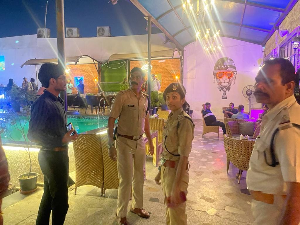 MP News Police raid on hookah lounge in Bhopal, CM directs strict action
