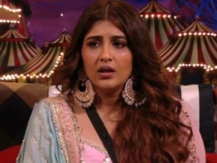 Bigg Boss 16 weekend ka vaar archana priyanka gets into bitter fight for meal Nimrit Kaur broke into tears