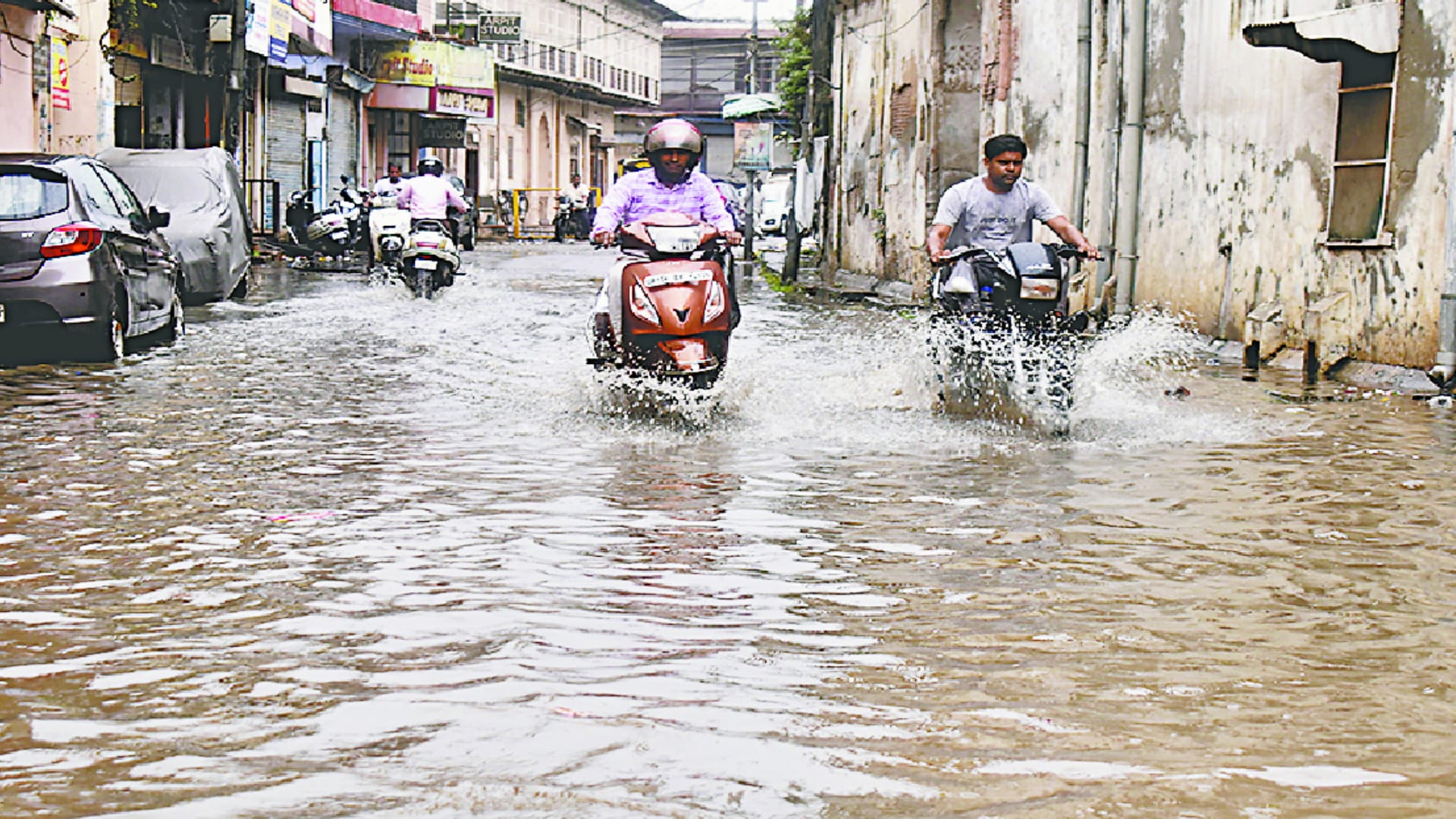 Rain breaks 42-year record in Meerut, temperature dropped by 10 degrees, paddy crop ruined