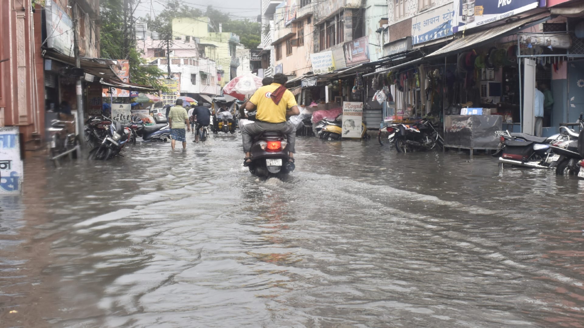 Rain breaks 42-year record in Meerut, temperature dropped by 10 degrees, paddy crop ruined