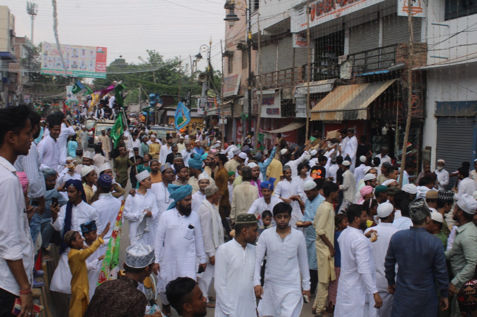 Eid E Milad Un Nabi Procession In Varanasi for Prophet Muhammad at many places see in photos