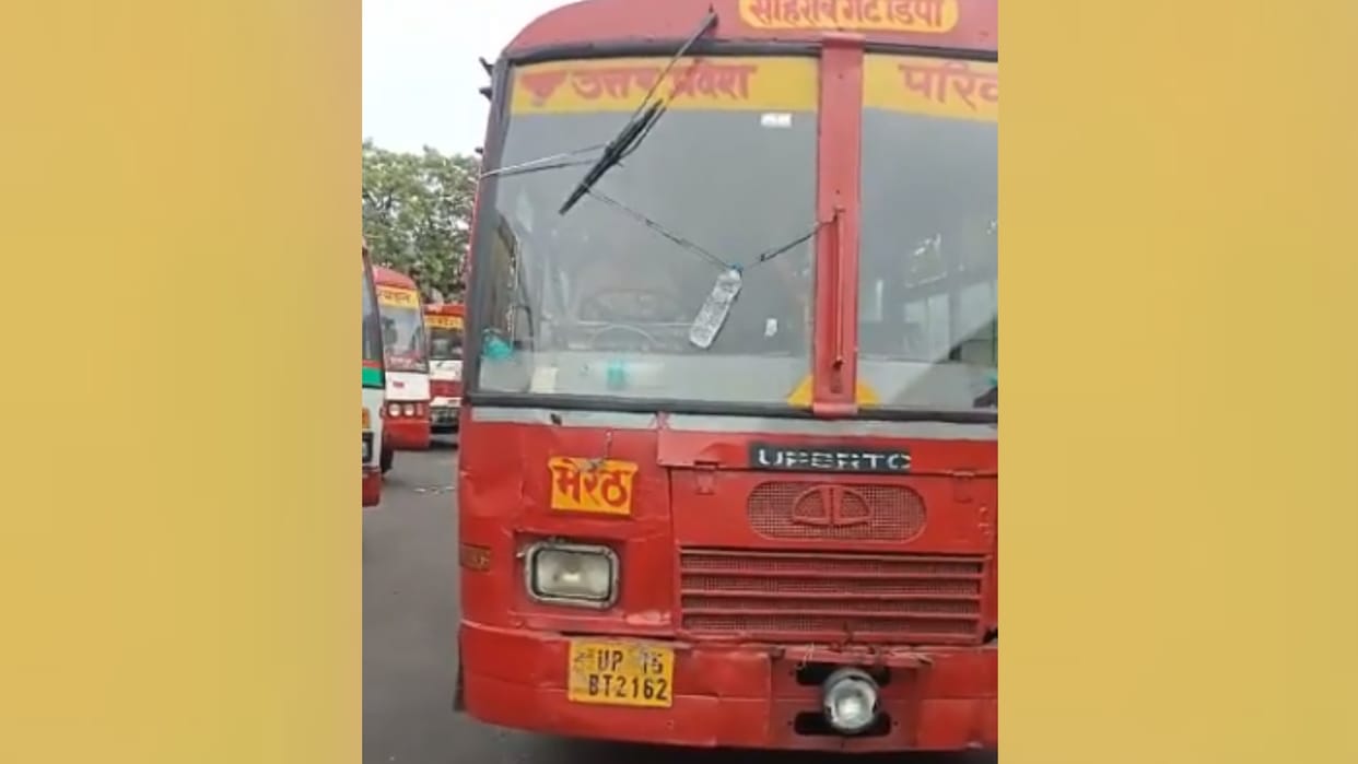 Roadways bus driver used a rope and bottle to run the viper.