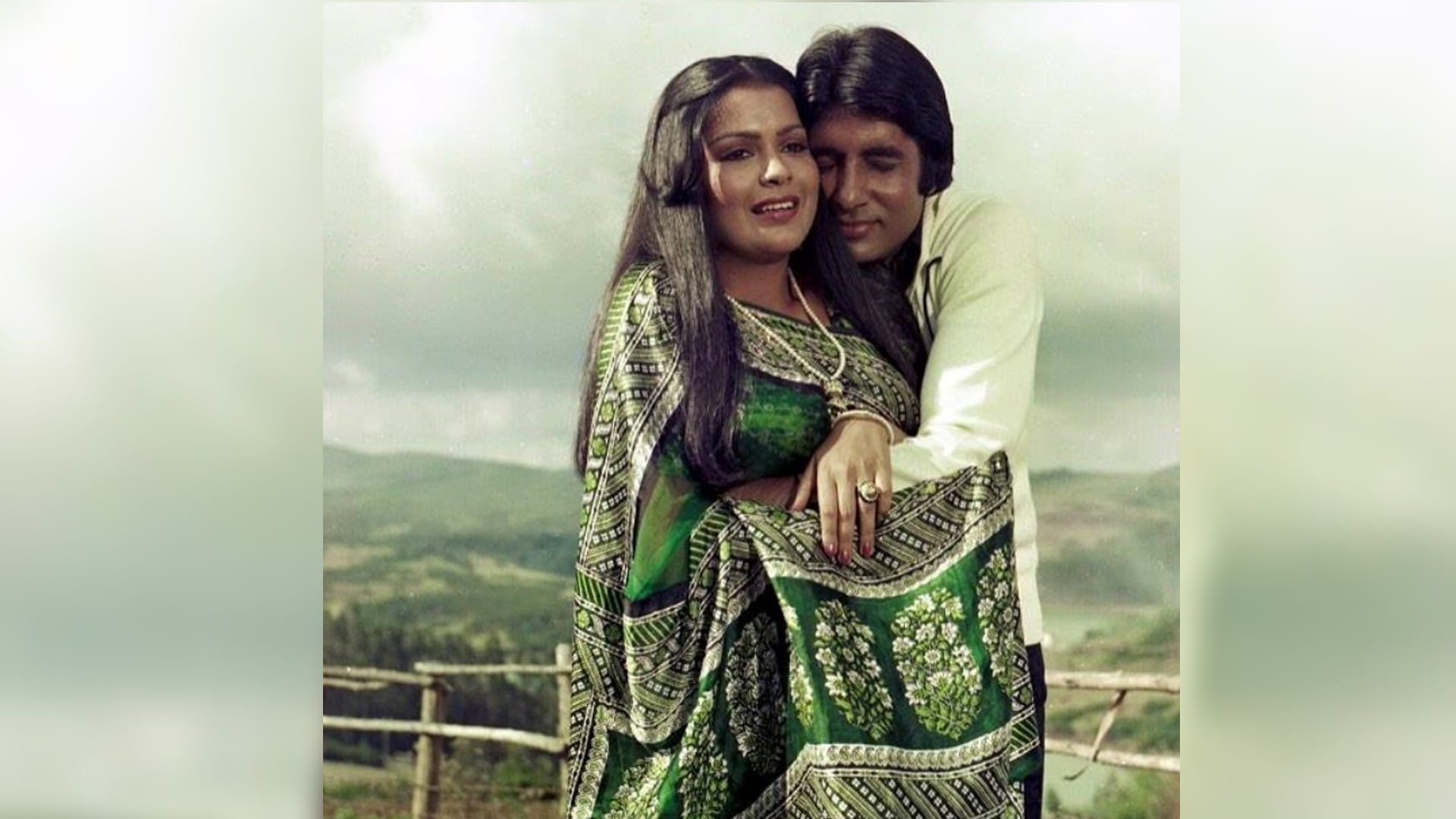 Amitabh Bachchan birthday not only Rekha Jaya actor romanced with these actresses zeenat aman parveen