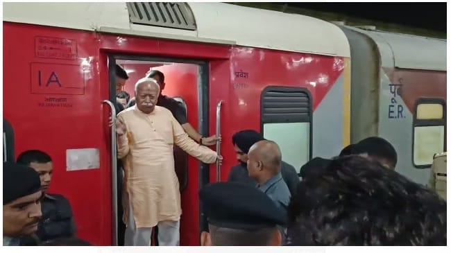 Sangh chief Bhagwat reached Kanpur on a three-day stay, will address Valmiki Samaj at Nanarao Park