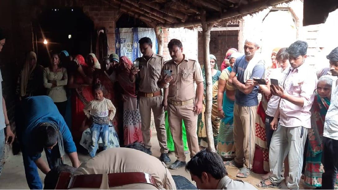 Married woman's body found hanging in Auraiya, maternal side accused of murder