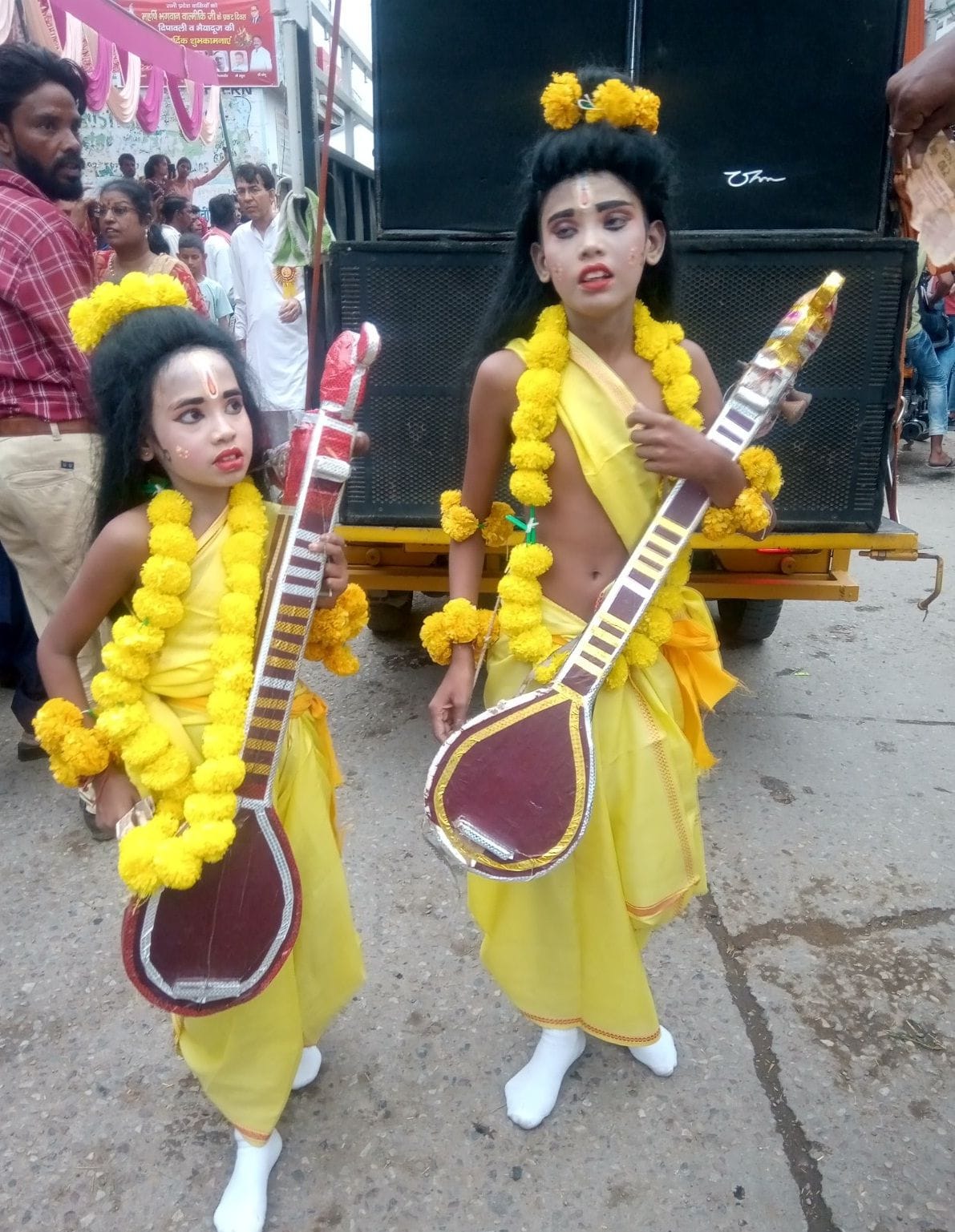 Huge grand procession taken out on Lord Valmiki Jayanti