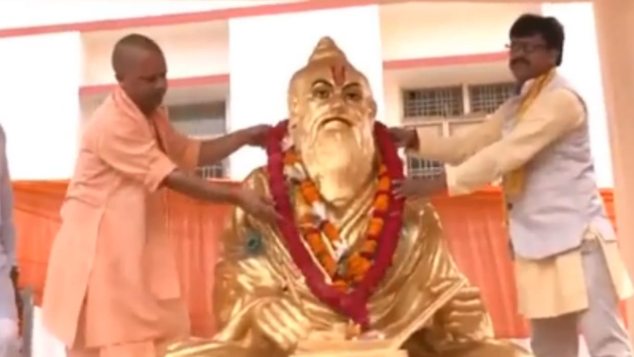 CM Yogi Adityanath offers prayer to Maharshi Valmiki.