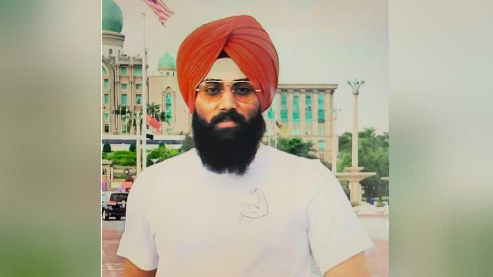 Youth of village Roorkee died after truck overturns in Australia