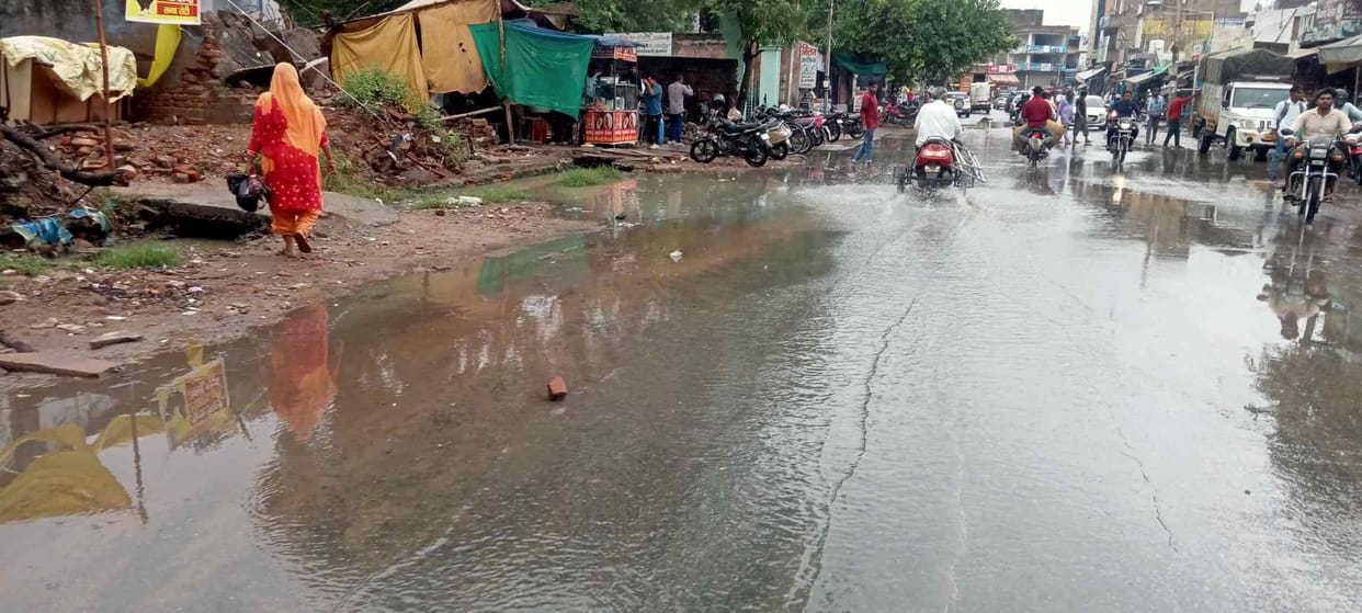 Waterlogging all around due to 272 mm of rain in 24 hours