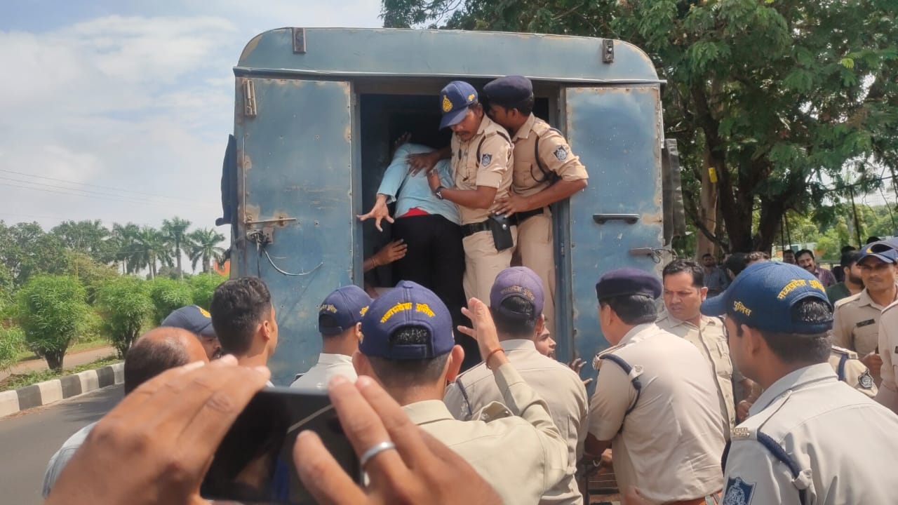 MP News Recruitment Satyagraha Yatra of unemployed youth reached Bhopal from Indore