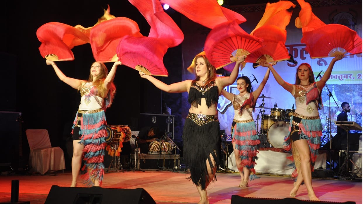 ukraine artists perform in kullu dussehra 2022