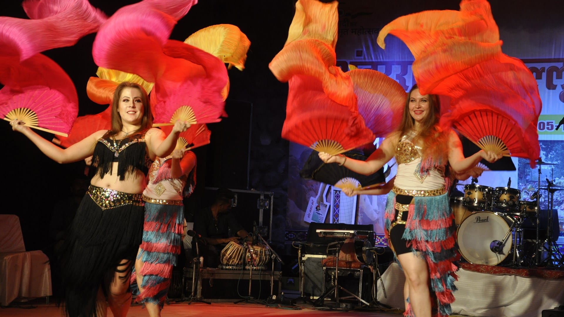ukraine artists perform in kullu dussehra 2022