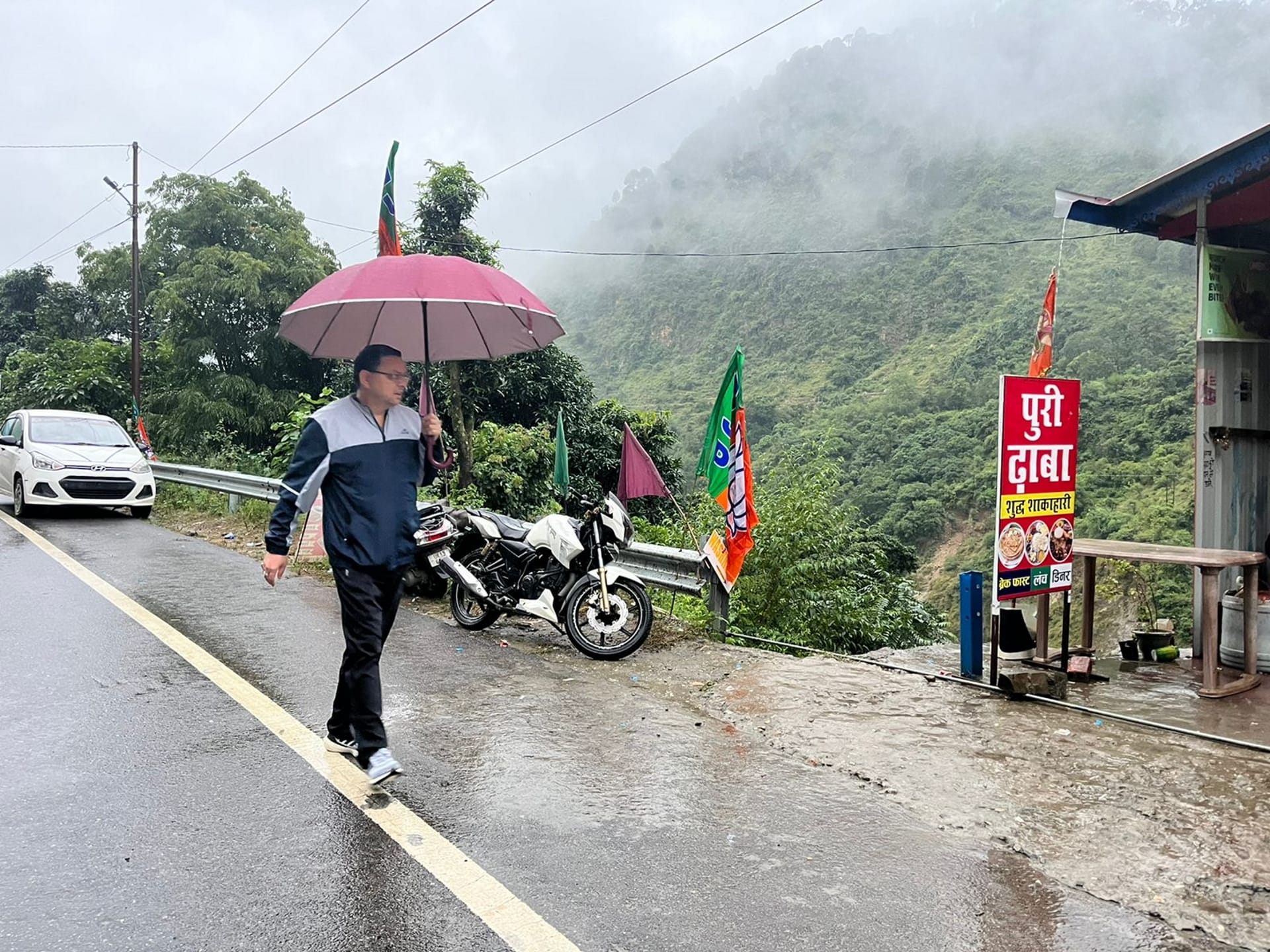 CM Pushkar Singh Dhami on a two-day visit to Rudraprayag discussed with people chai par Charcha