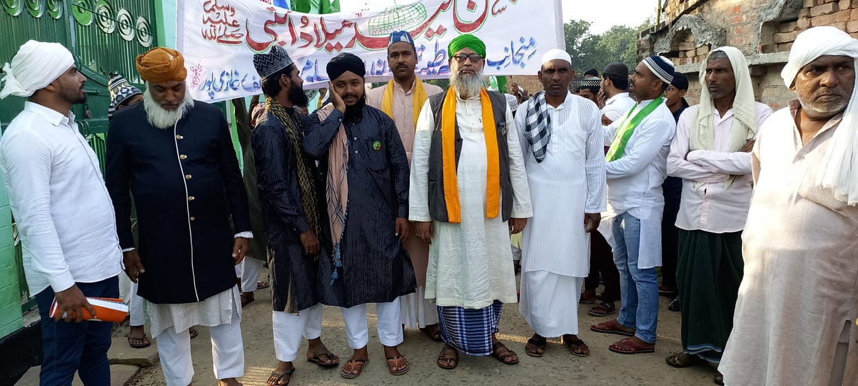 Government's arrival is Marhaba, Dildar's arrival is Marhaba...