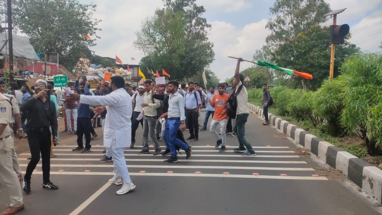 MP News Recruitment Satyagraha Yatra of unemployed youth reached Bhopal from Indore