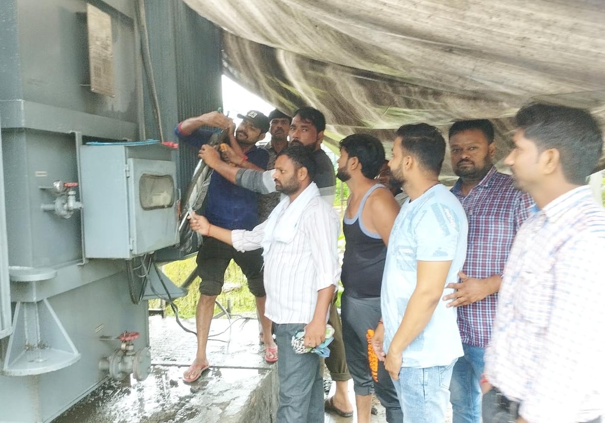 Incoming cable burst of substation, supply failure of a dozen feeders