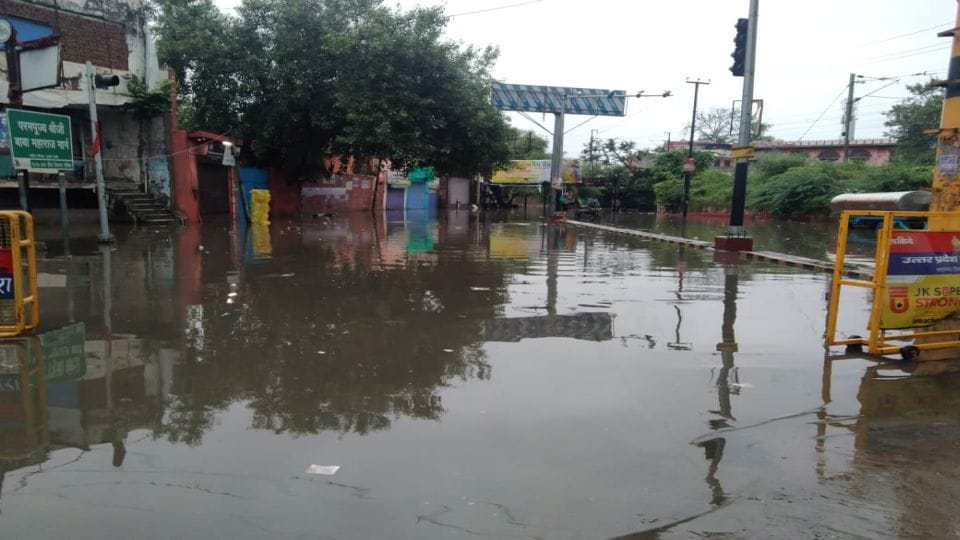 Three year old girl drowned in Yamuna with rain water on her birthday in mathura