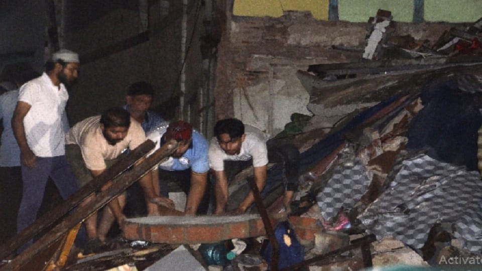 Delhi News : That is why two-storey house in Farash Khana collapsed