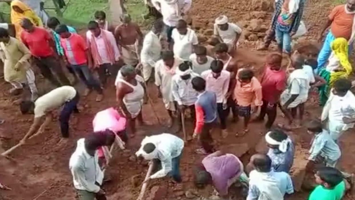 Six People died due to soil collapse in sapotra of karauli Rajasthan