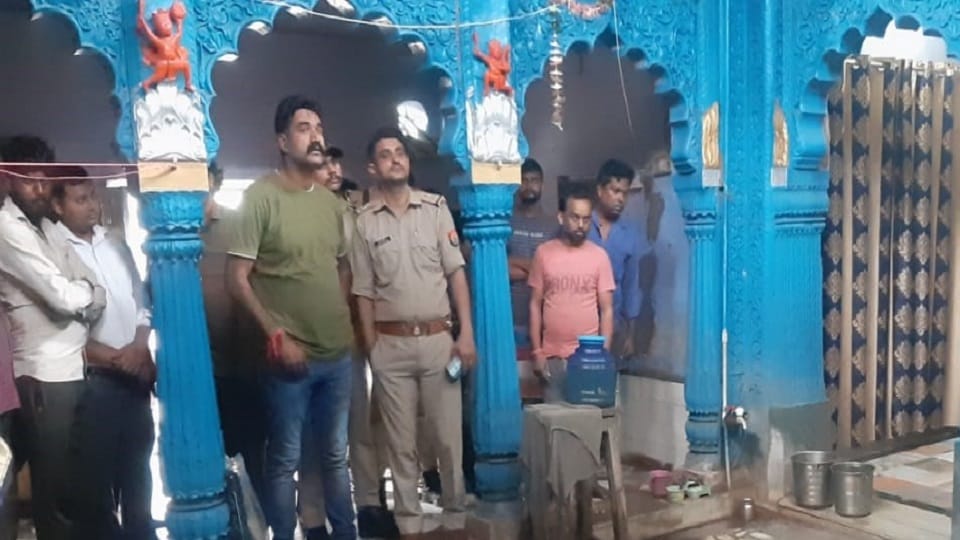 Three murders in Agra  mother and daughter in Khandauli and priest murdered in Achhnera