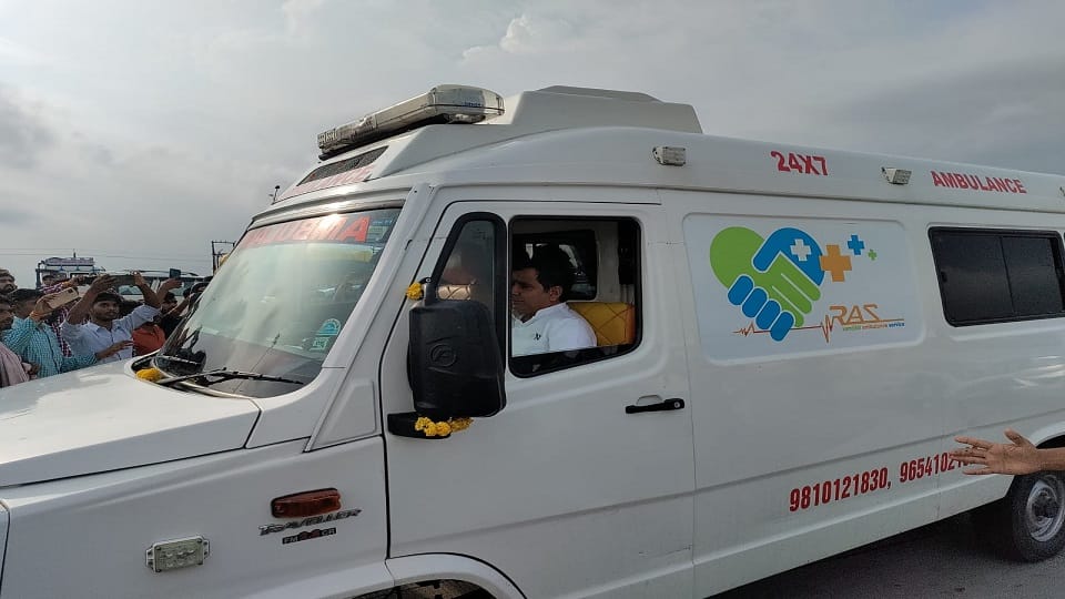 Mulayam Singh Yadav Death last journey passed through Yamuna Expressway agra