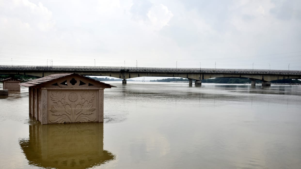 This month you will also be able to enjoy sailing in Rapti river