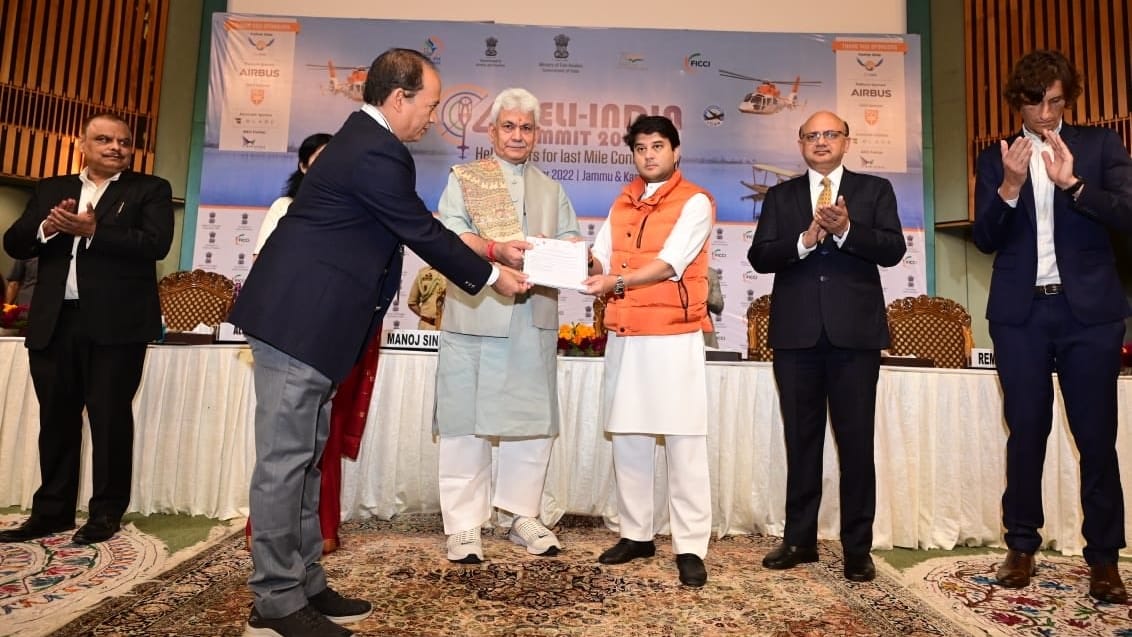 Union Minister Jyotiraditya Scindia along with lg Manoj Sinha inaugurated 4th Heli India Summit 2022