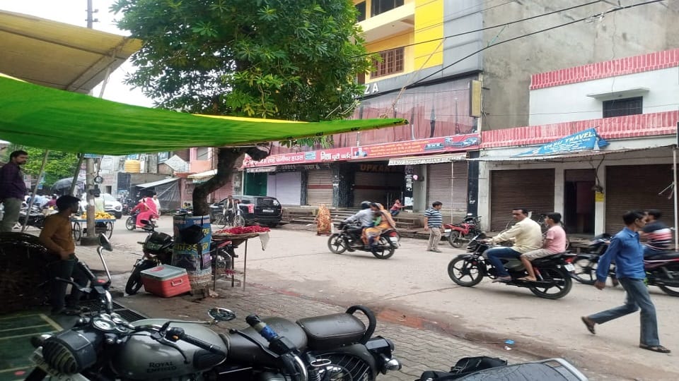 Mainpuri engulfed in mourning due to the death of Mulayam Singh Yadav market closed
