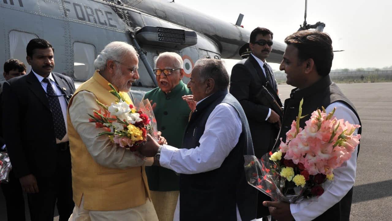 PM Modi shared eight pictures of Mulayam Singh Yadav, know what he said for the samajwadi party patron?
