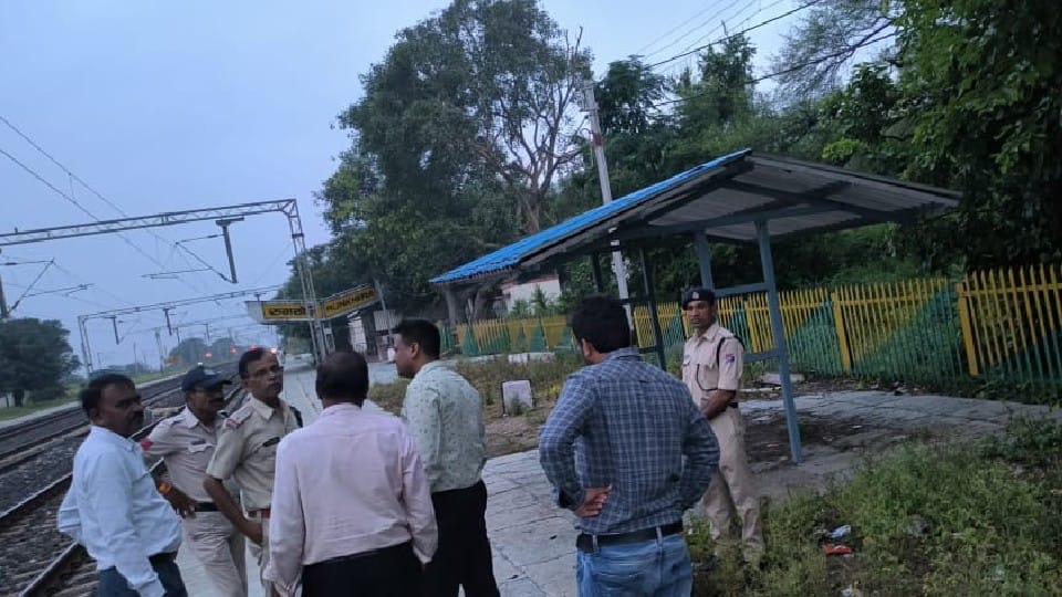 Train Accident: Sampark Kranti Express minor accident in Ratlam