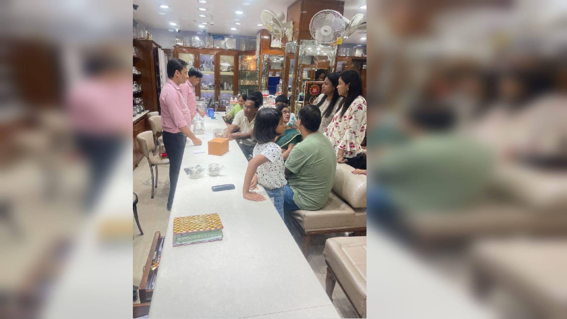 Karva Chauth 2022: Suhagins will wear mangalsutra in hand too, jewelery shopping starts, more than 200 designs