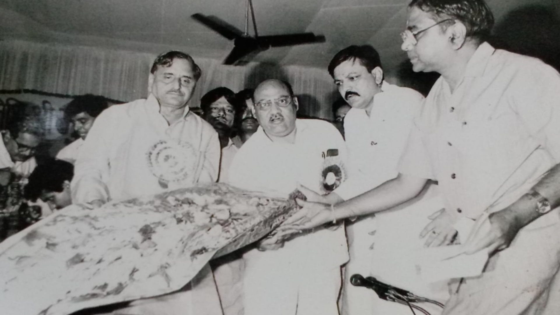 Samajwadi party leader Mualayam Sinh Yadav was big announced in Valmiki Jayanti in Meerut