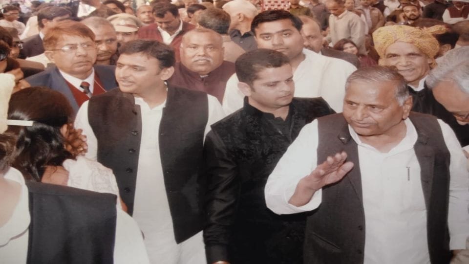 Mulayam Singh Yadav Passed Away Uttarakhand Gairsain Connection Know About His Political Journey