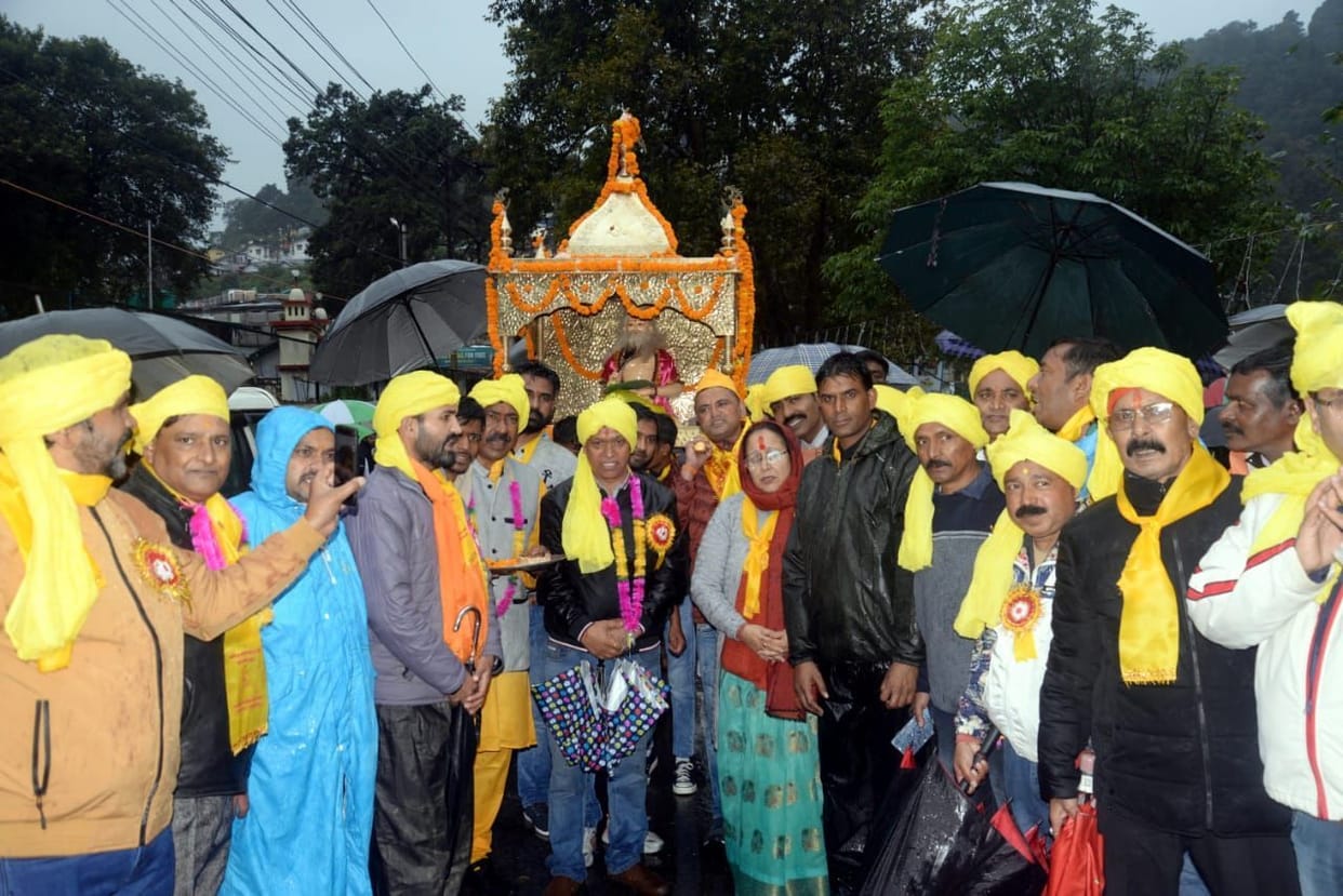 Faith was heavy on rain, Valmiki procession came out with pomp