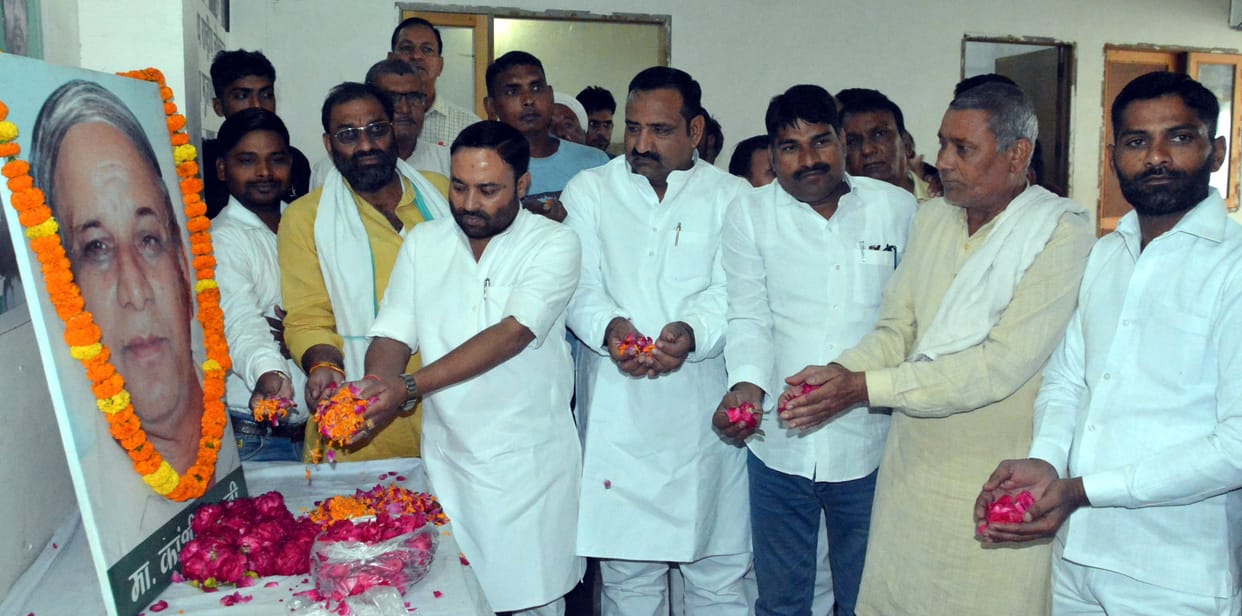 Tributes paid to Kanshi Ram on his 16th death anniversary