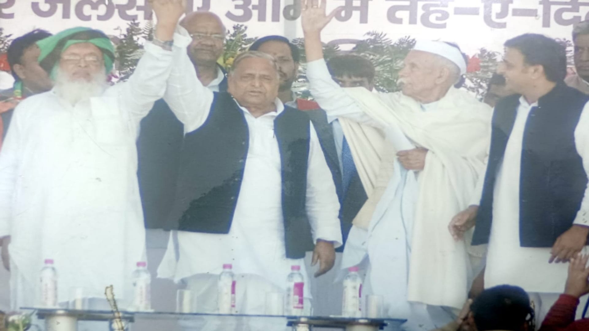 Former CM Mulayam Singh Yadav Passed Away had also brought opponents to Parliament