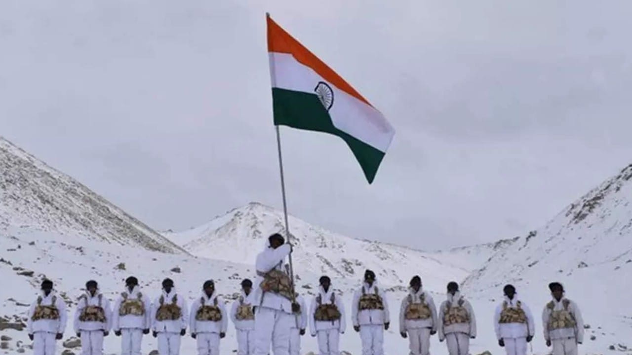 Decisions of mulayam singh yadav as a defence minister shocked the world, soft on Pak, China was trembling