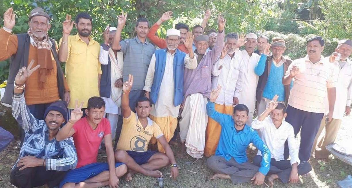 Demand For Teacher in School of Ladhiya Vally