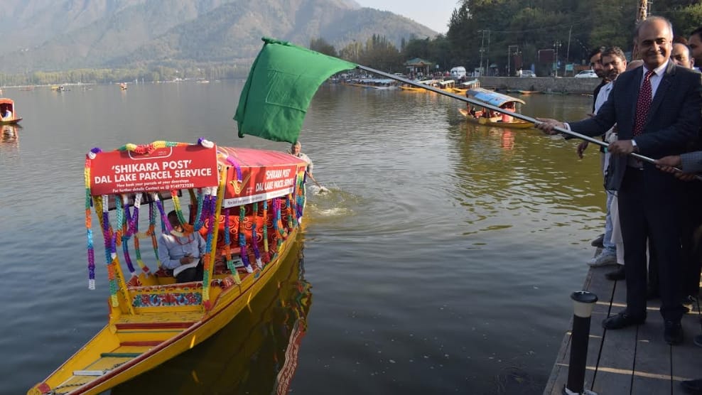 Chief postmaster jammu kashmir inaugurated Shikara post in Dal lake Srinagar