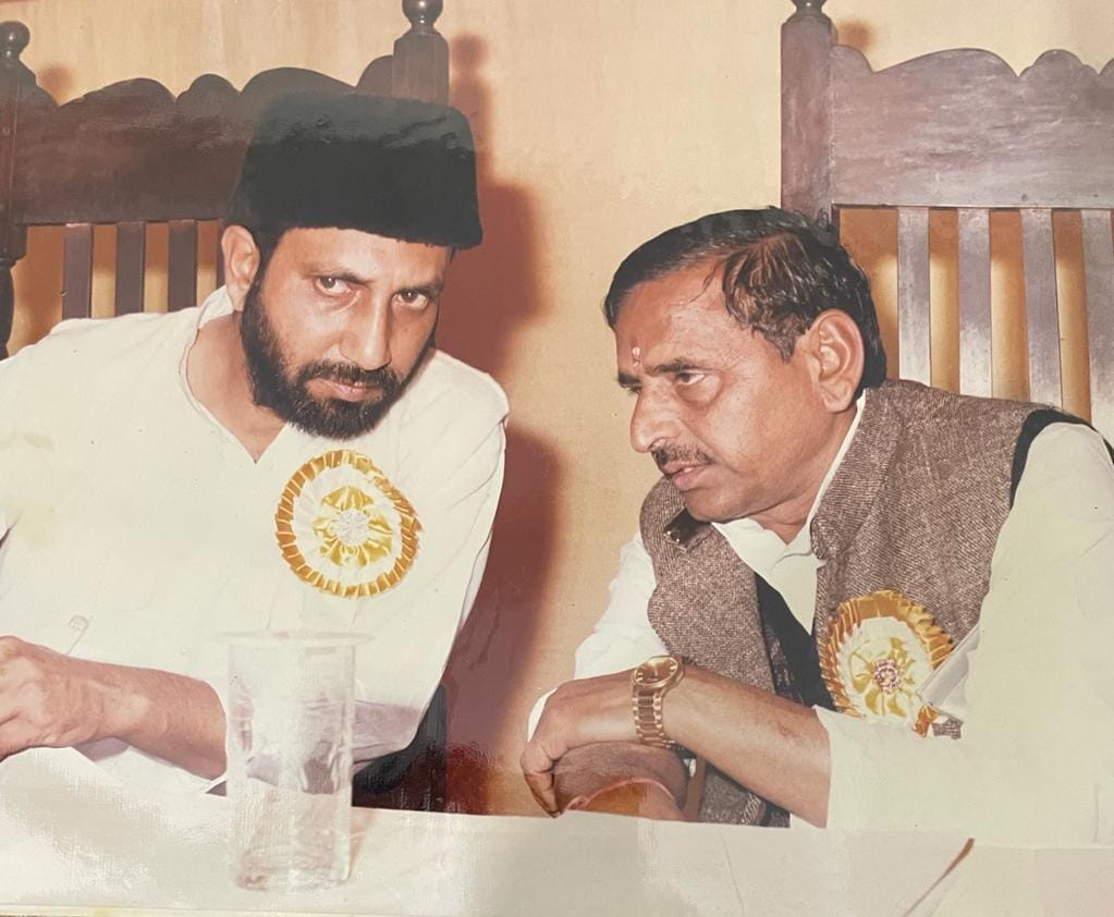 Mulayam Singh Yadav Netaji who left world with heart of Azamgarh is stronghold of Samajwadi party