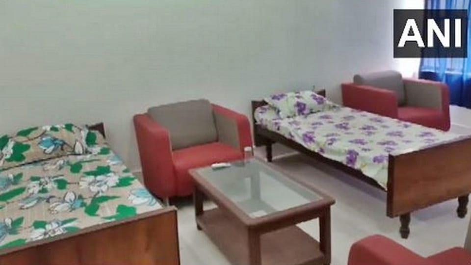Special cell with AC, sofa for VIPs alcoholics in Bihar Samastipur