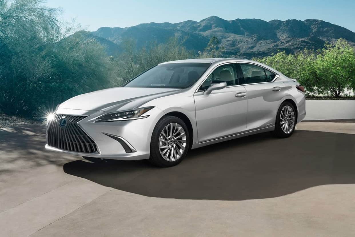 2022 Lexus ES 300h launched in India Know Price Featues Specs News in Hindi